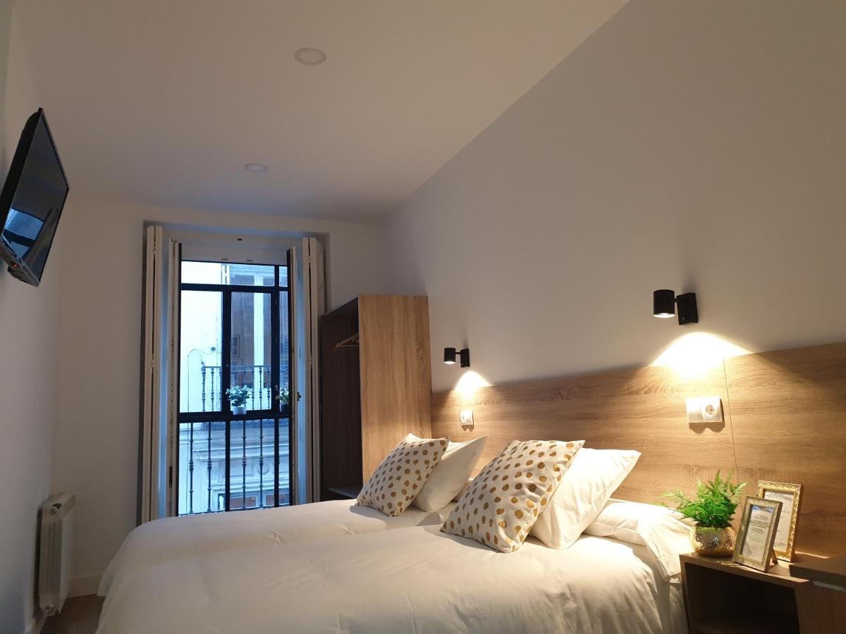 Norte Oviedo Rooms Madrid Buitenkant foto