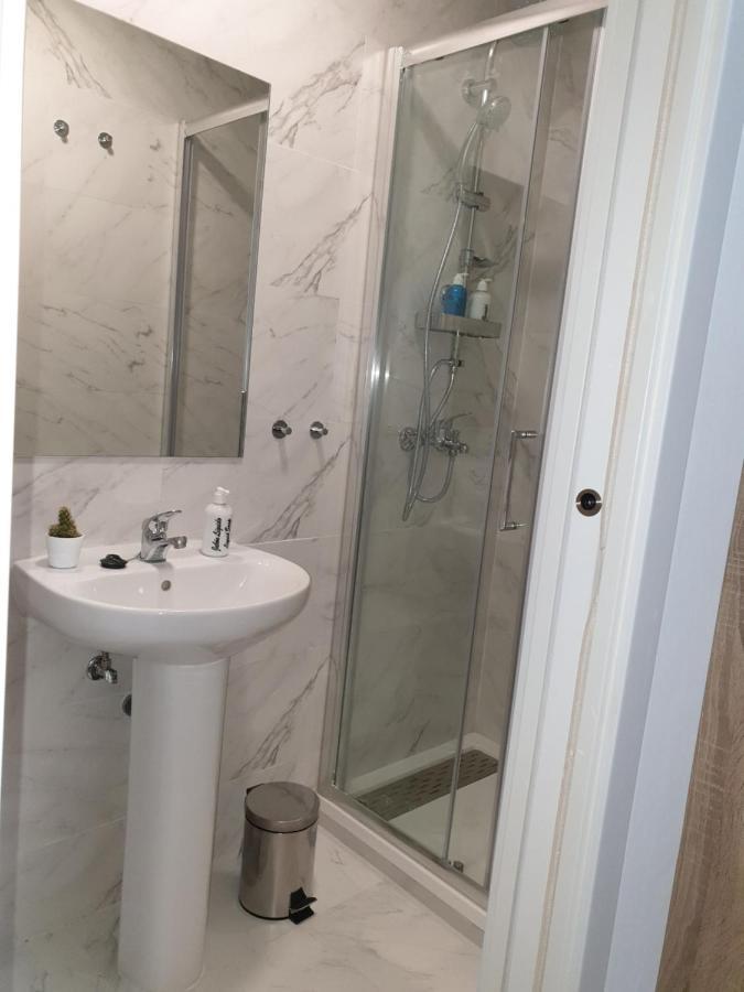 Norte Oviedo Rooms Madrid Buitenkant foto